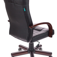 Кресло руководителя Бюрократ KB-10WALNUT черный иск. кожа крестовина металл/дерево