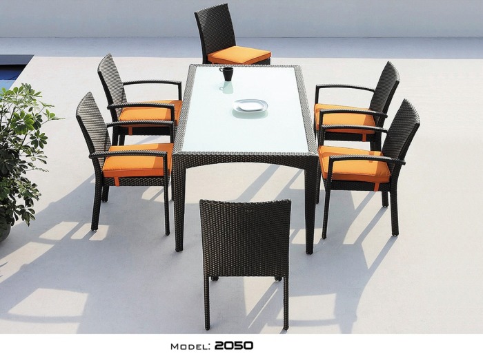 CENYER Набор уличной мебели: стол, 6 стульев с подушкой (оранжевая) из плетённого искуственного ротанга (пластик)